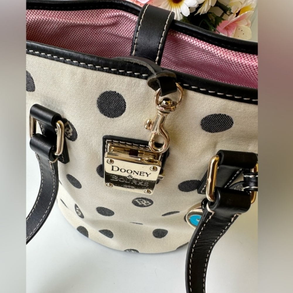 Bucket bag